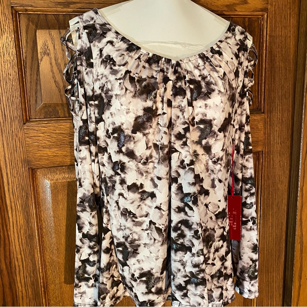 Jennifer Lopez Women Cold Shoulder Knit Shirt